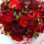 Свадебный букет из красных цветов 6