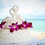 wedding cake with swans 2